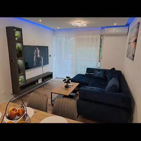 Sunny Moon Apartment